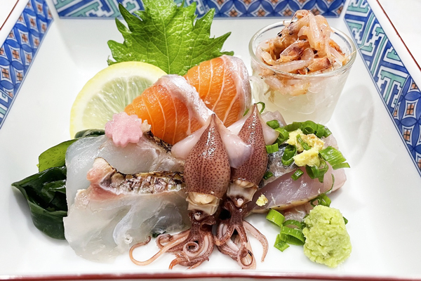刺身盛り合わせ